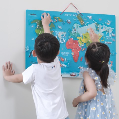 Drewniana Tablica Edukacyjna 2w1 z Magnetyczną Mapą Świata – Viga, Montessori, 106 Elementów Drewniana Tablica Edukacyjna 2w1 z Magnetyczną Mapą Świata – Viga, Montessori, 106 Elementów